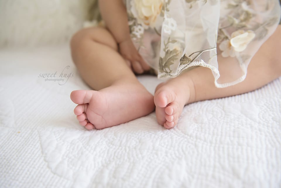 baby feet